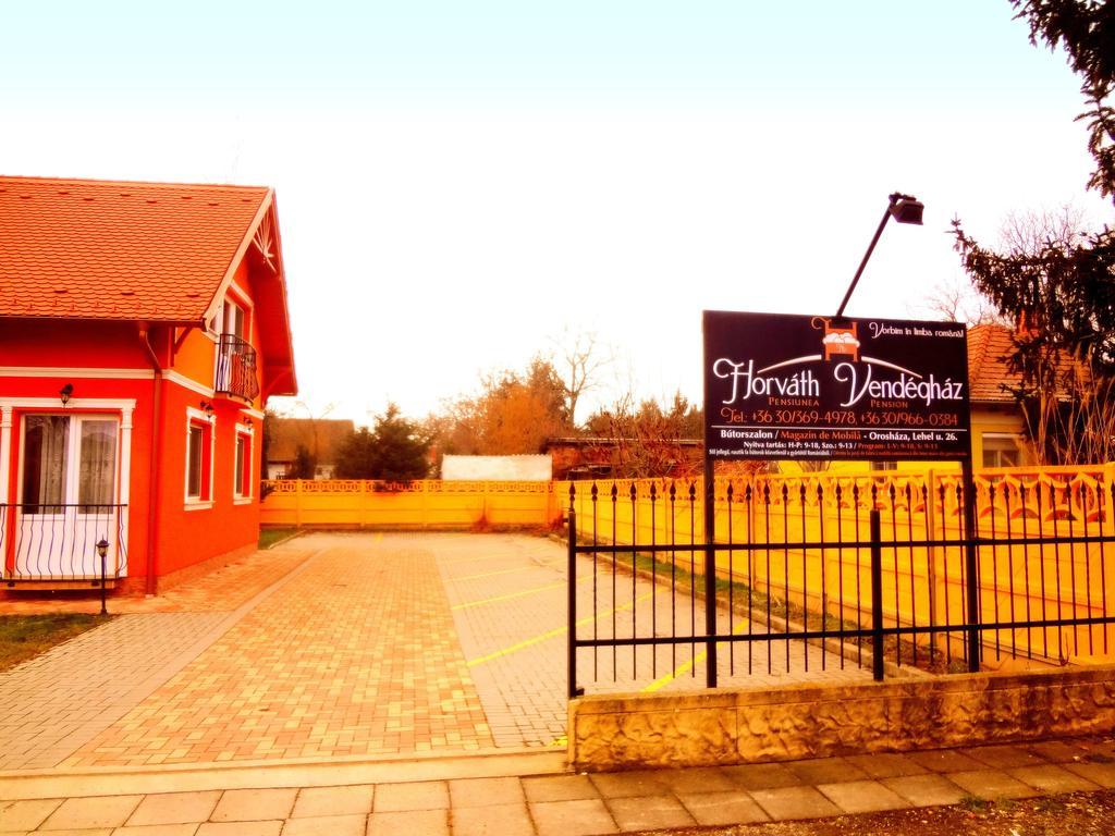Horvath Vendeghaz Hotel Oroshaza Exterior photo